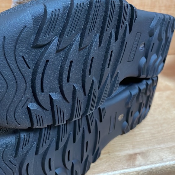 Khombu - Women’s All Seasons Boots - Picture 8 of 11